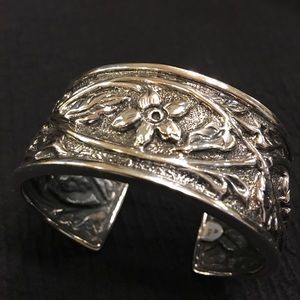 Silpada Oxidized Silver Floral Cuff Bracelet